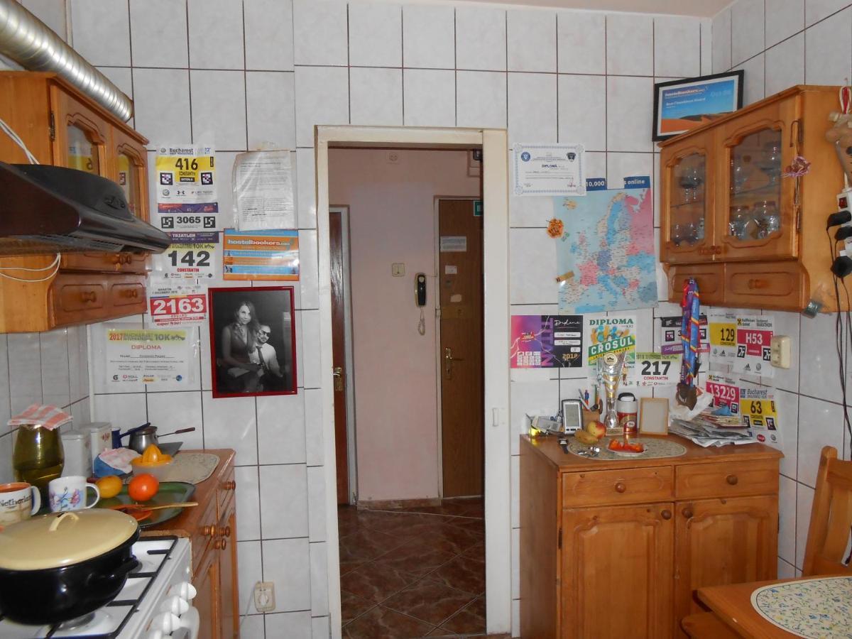 Host Tina Lägenhet Bukarest Exteriör bild